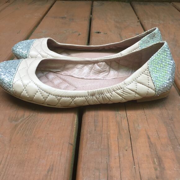 Vince Camuto Fawna Ballet Flats Shoes Slip On Tan Silver Sparkle 7.5 - Picture 4 of 6